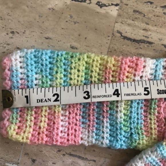 Infant New Born Baby Hand Crotched Sweater & Cap - Picture 9 of 10